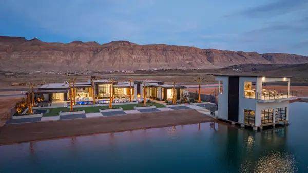 4242 S Wake St, Hurricane, UT 84737