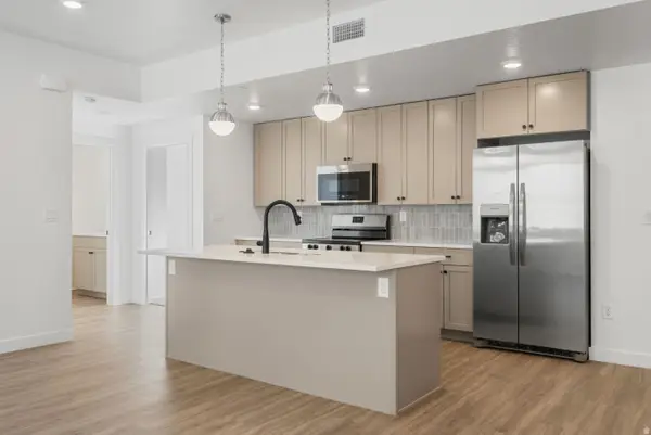 226 N Cliff Side Dr #L100, Hurricane, UT 84737