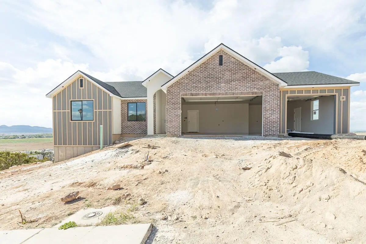 3256 W Kingsbury Dr, Cedar City, UT 84720 - #1
