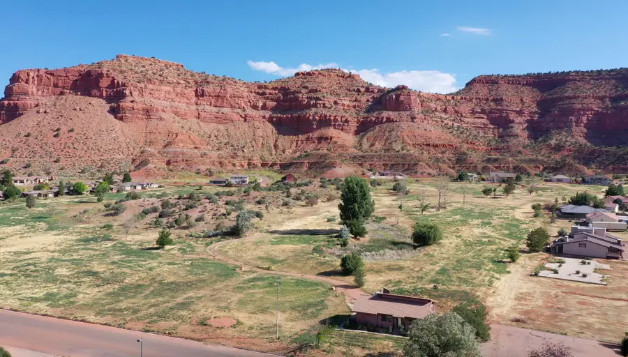 755 Fairway Dr, Kanab, UT 84741 - #3