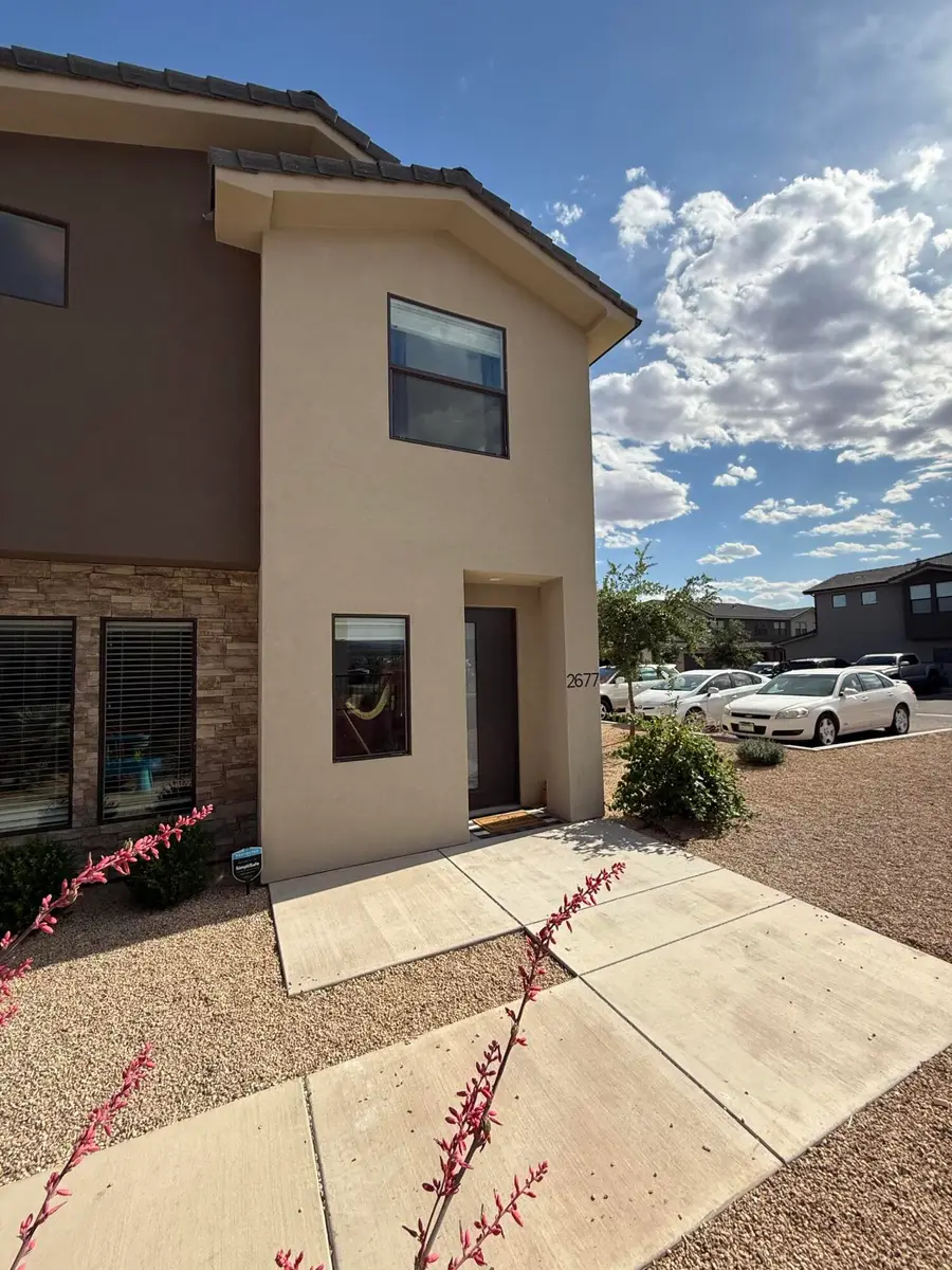 2677 E Gray Birch Dr, Saint George, UT 84790 - #3