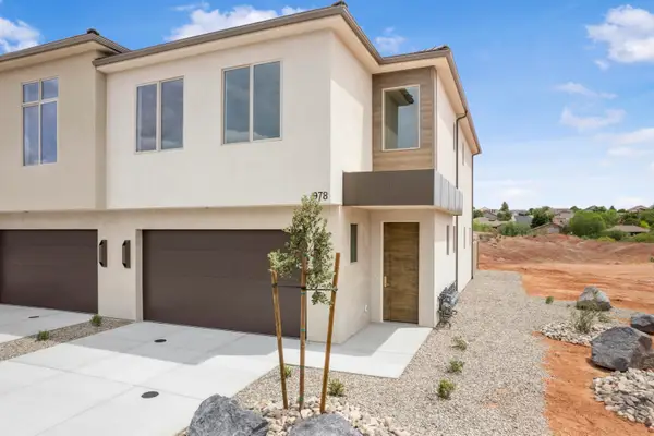 978 Manen St, Washington, UT 84780