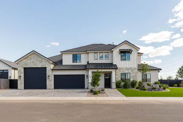 594 E Pine St, Washington, UT 84780