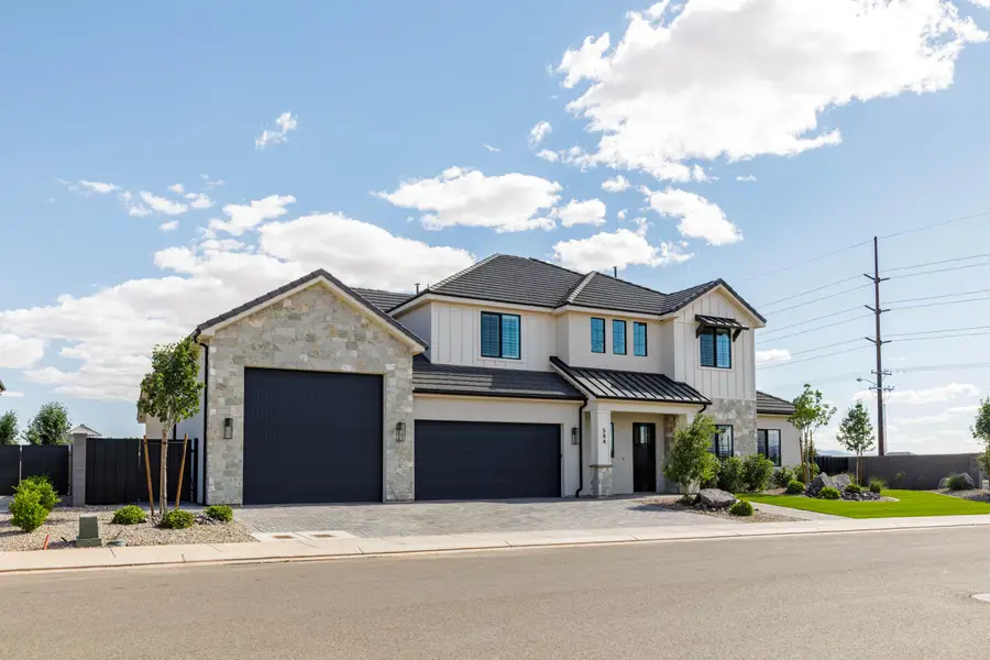 594 E Pine St, Washington, UT 84780 - #3