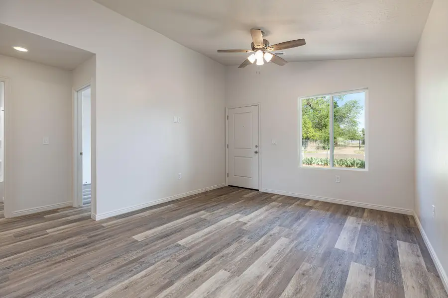 573 W Chamberlain Dr, Kanab, UT 84741 - #3