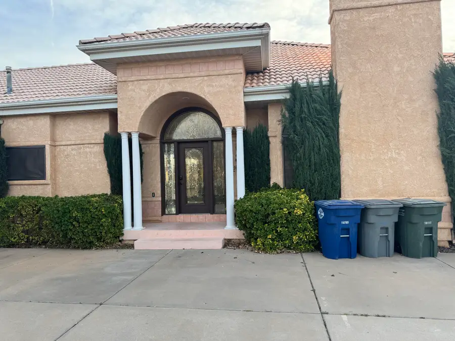 823 N Dusk Dr, Saint George, UT 84770 - #2