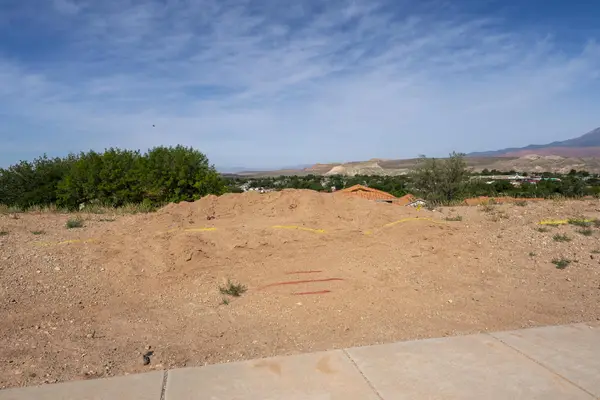 323 N 200, La Verkin, UT 84745