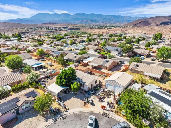 627 N 125, La Verkin, UT 84745