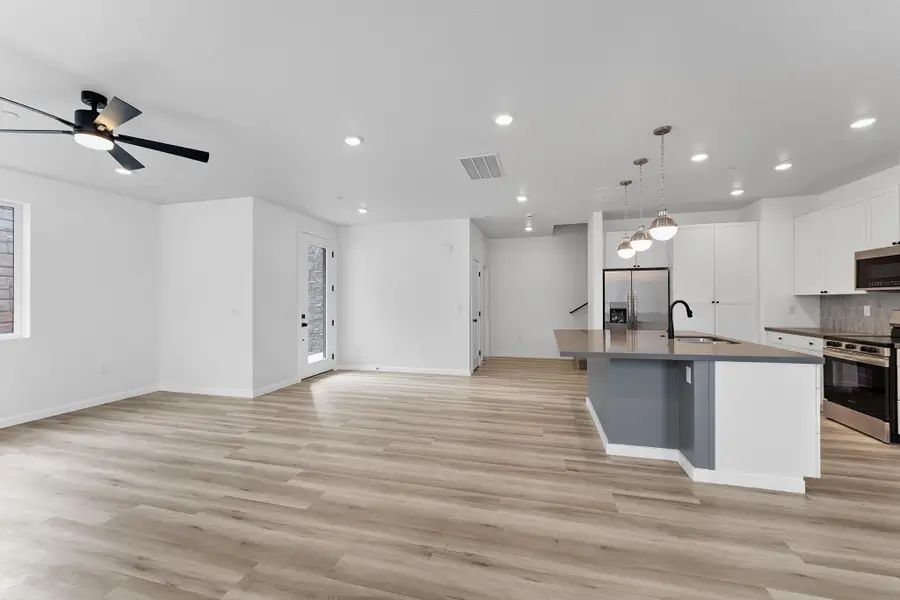 204 N Cliffside Dr #7, Hurricane, UT 84737 - #2
