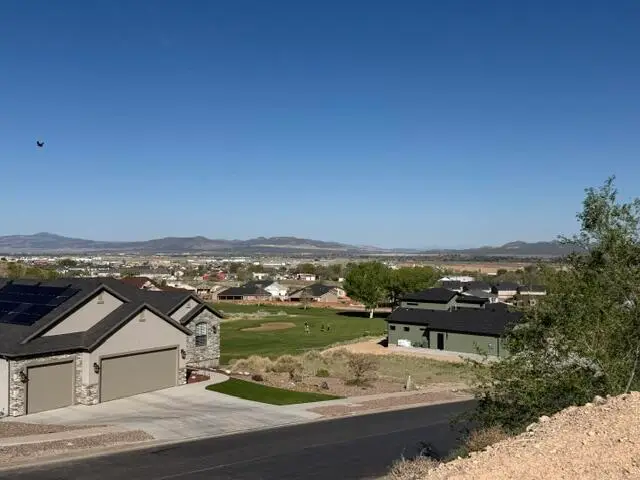 1510 N Knoll St, Cedar City, UT 84721 - #2