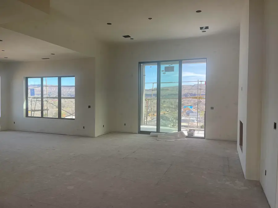 685 S 1360, Hurricane, UT 84737 - #3