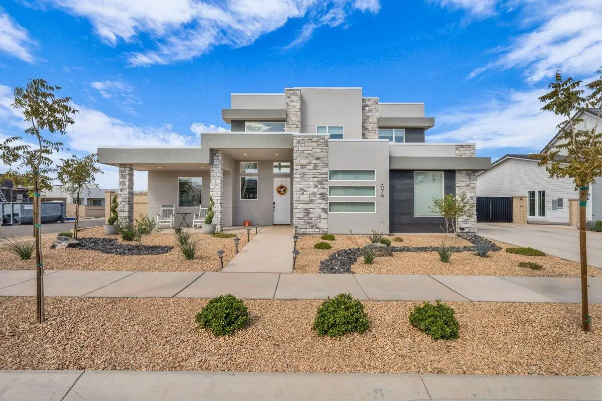 674 W Green Mountain Dr, Saint George, UT 84790 - #1