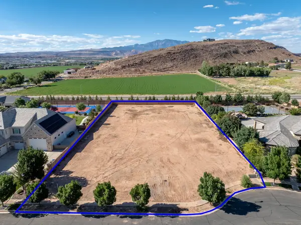 387 E Chateau Meadows Cir, Washington, UT 84780