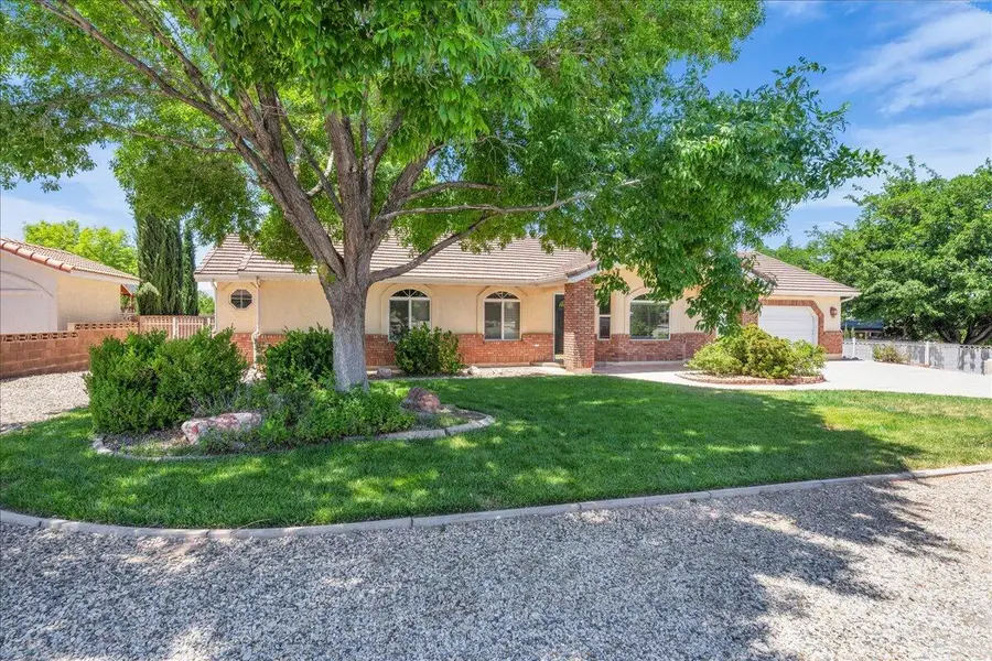 3038 S Willow Dr, Saint George, UT 84790 - #3