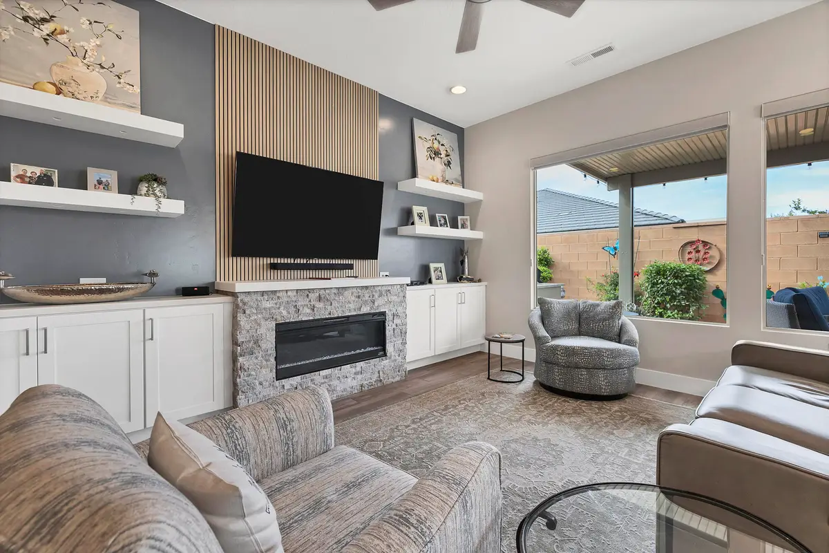 1151 W Graham Dr, Saint George, UT 84790 - #1