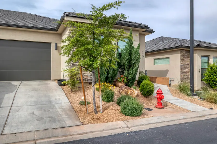 1151 W Graham Dr, Saint George, UT 84790 - #2