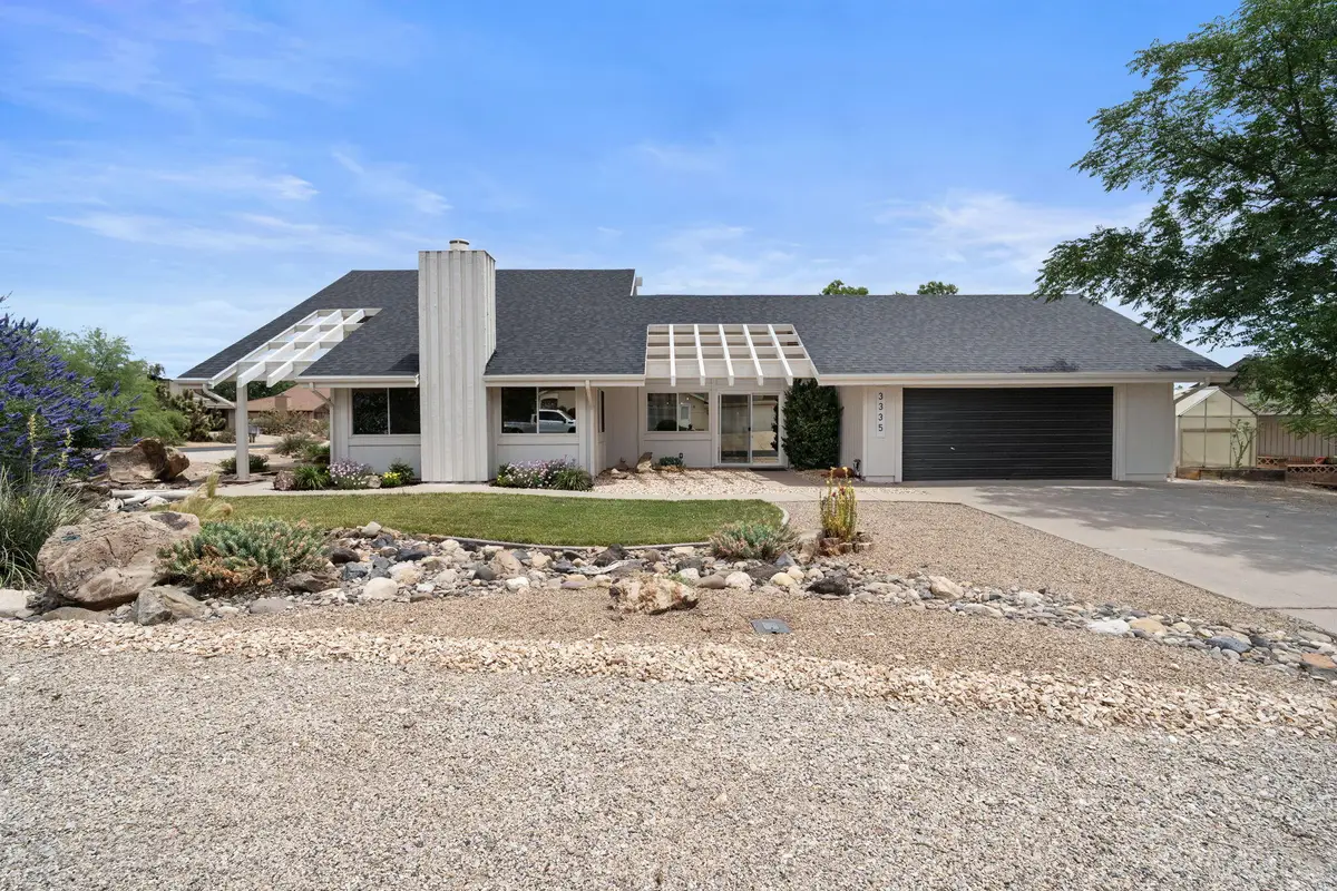 3335 S Comanche Rd, Saint George, UT 84790 - #1