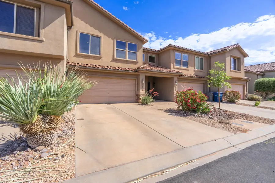 3956 Bella Vista Dr, Santa Clara, UT 84765 - #2