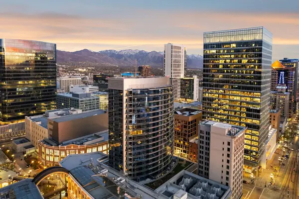 35 E 100 #1302, Salt Lake City, UT 84111