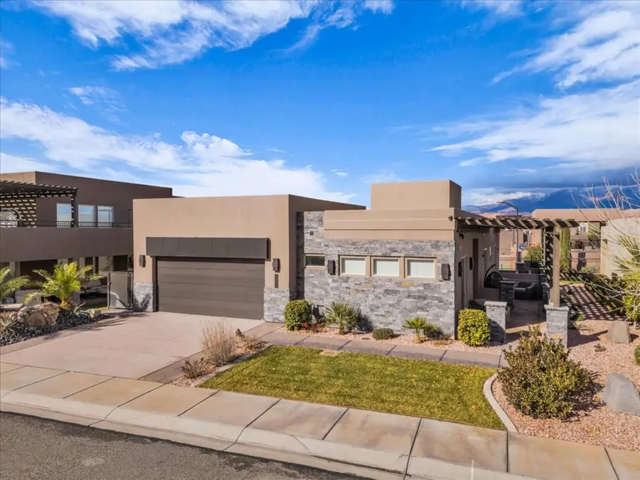 5024 W Nashoba Trail, Hurricane, UT 84737 - #2