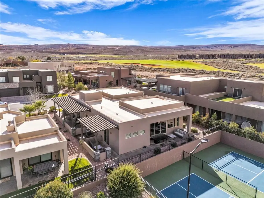5024 W Nashoba Trail, Hurricane, UT 84737 - #3