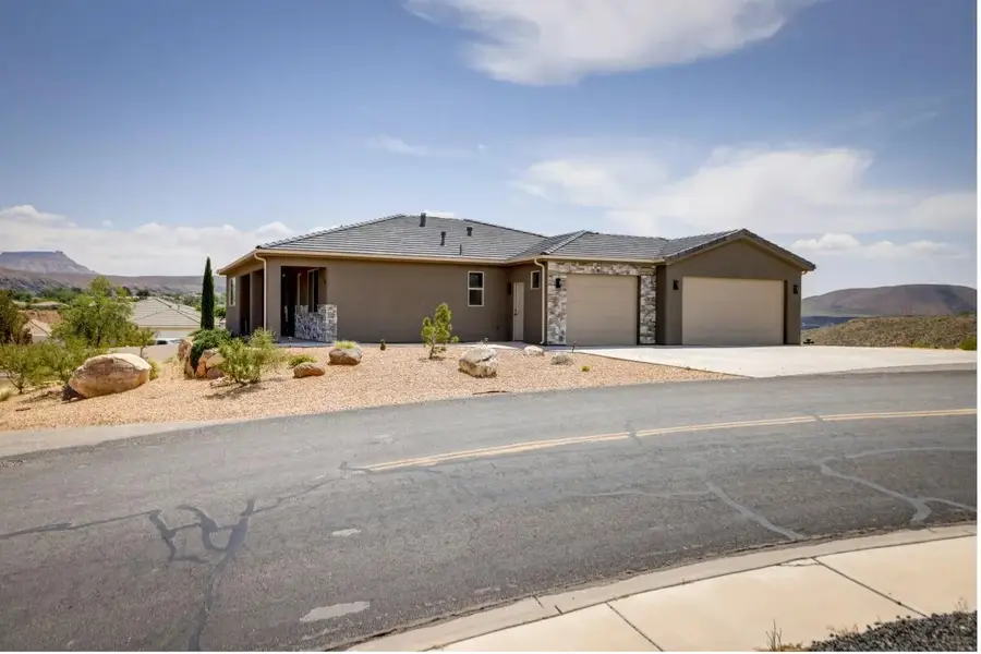 217 W Terrace Cir, Toquerville, UT 84774 - #2