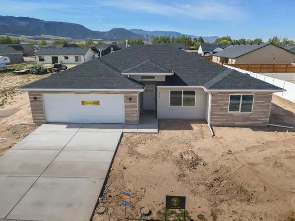 910 E Remington Rd, Enoch, UT 84721
