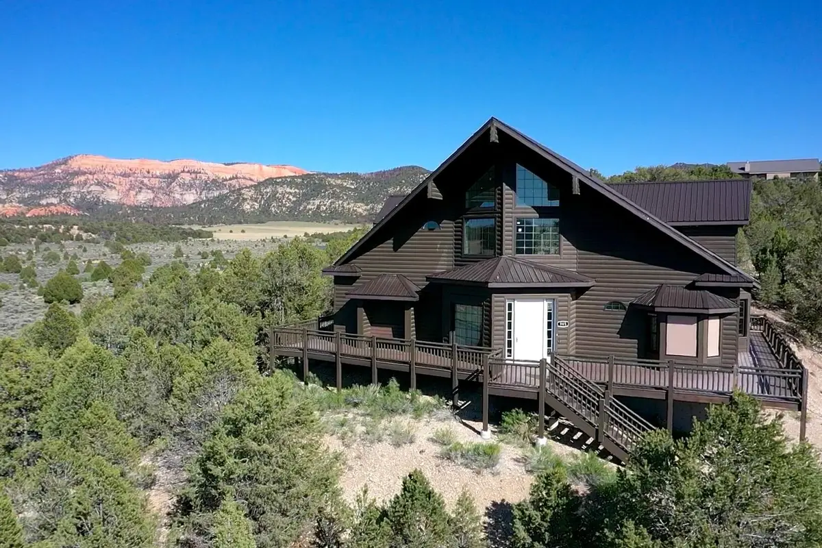 985 N Russell Rd, Hatch, UT 84735 - #1