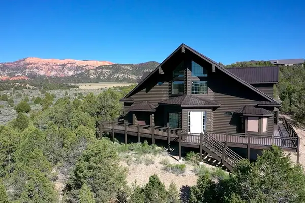 985 N Russell Rd, Hatch, UT 84735