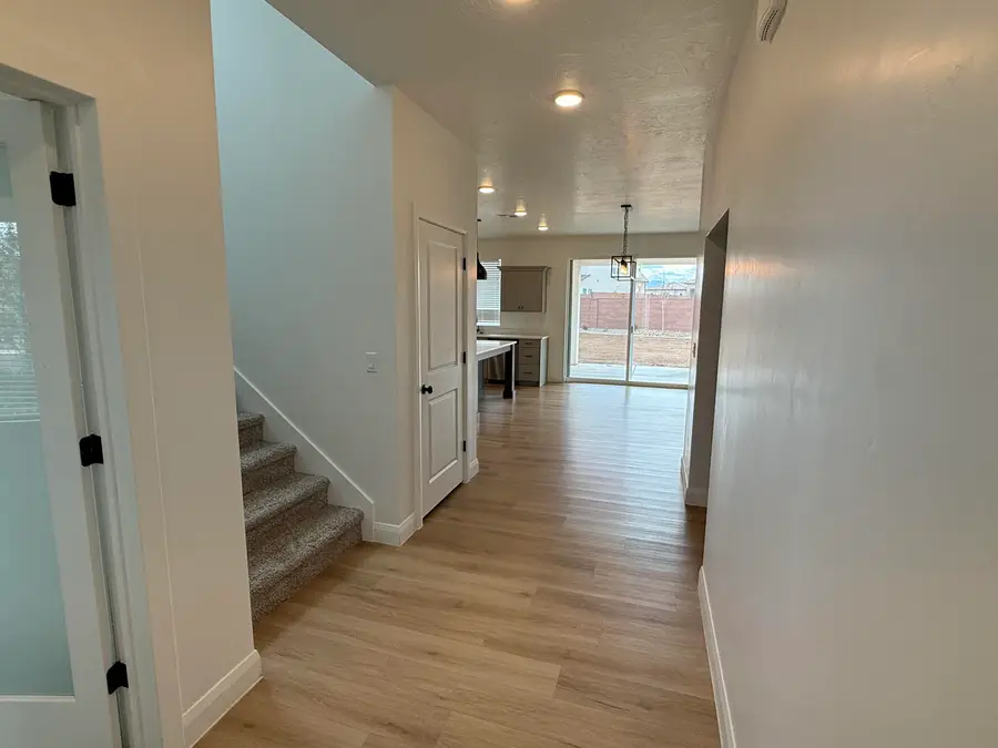 1186 E Marlowe Way, Washington, UT 84780 - #3