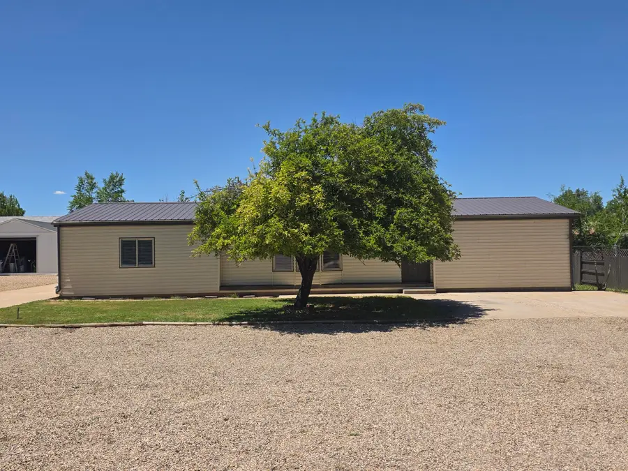 453 N 200, Parowan, UT 84761 - #3