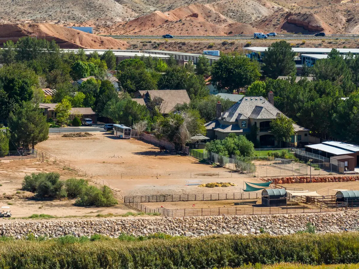 3752 Sugar Leo Rd, Saint George, UT 84790 - #1
