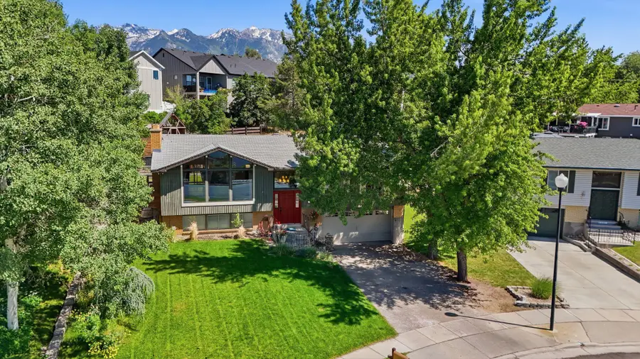 8555 S Grambling Way, Sandy, UT 84094 - #3