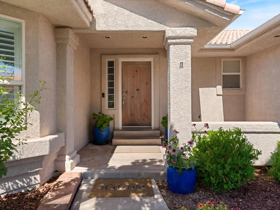 1110 E Sherman Cir, Saint George, UT 84790 - #3