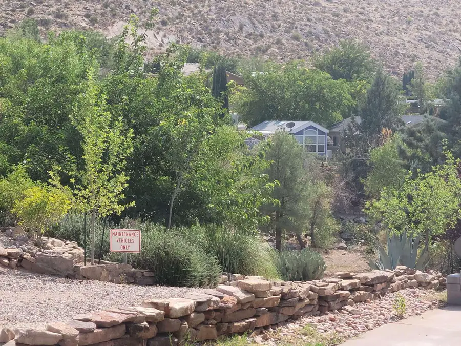 44 Cottonwood Ln, Hurricane, UT 84737 - #2