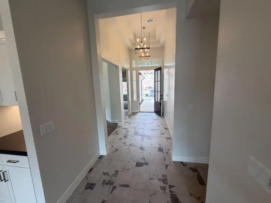 5949 S White Trails Dr, Saint George, UT 84790 - #3