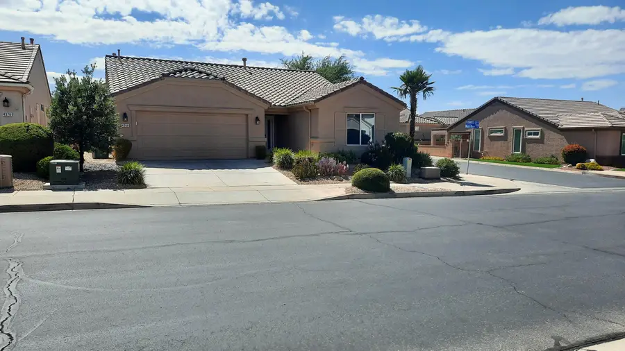 4368 S Ironwood Dr, Saint George, UT 84790 - #2