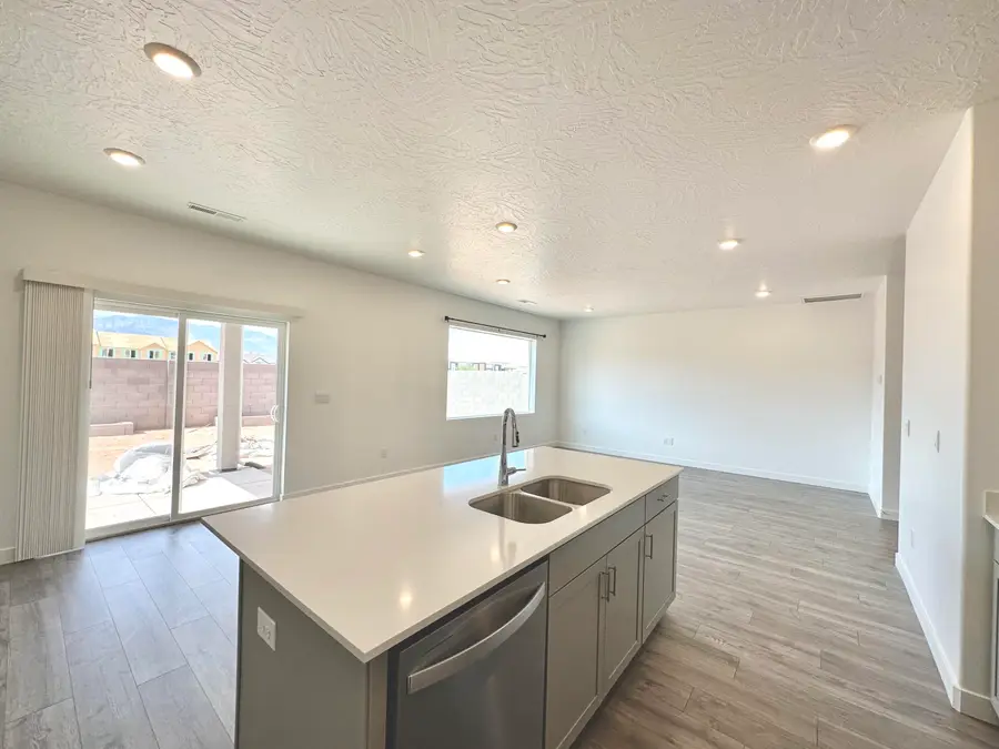 1486 S Wagon Box Way, Washington, UT 84780 - #3
