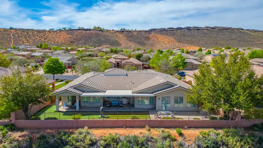 1342 N Liberty Greens Dr, Washington, UT 84780 - #3