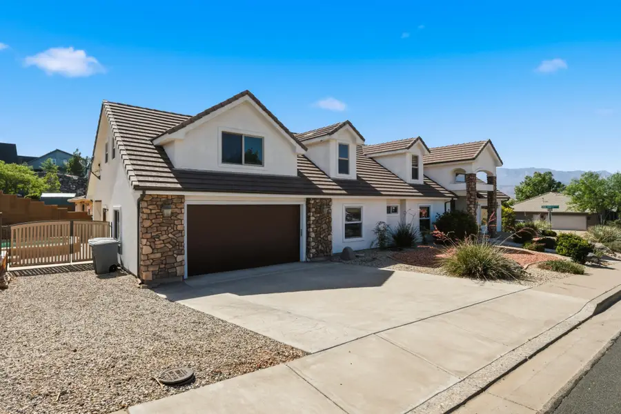 222 S Valley View Dr, Hurricane, UT 84737 - #2