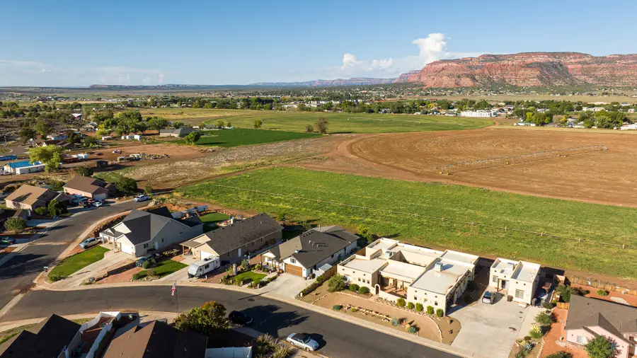 580 S Cedar Cir, Kanab, UT 84741 - #3