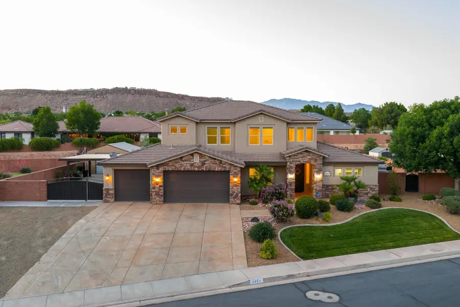 2223 E Coyote Springs Dr, Saint George, UT 84790 - #2