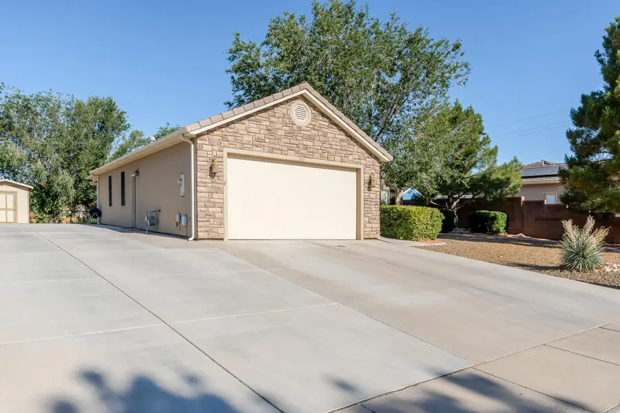 355 N 1270, Hurricane, UT 84737 - #3