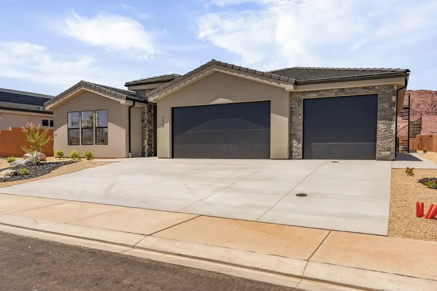 115 E Morning Glory Ave, Ivins, UT 84738 - #3