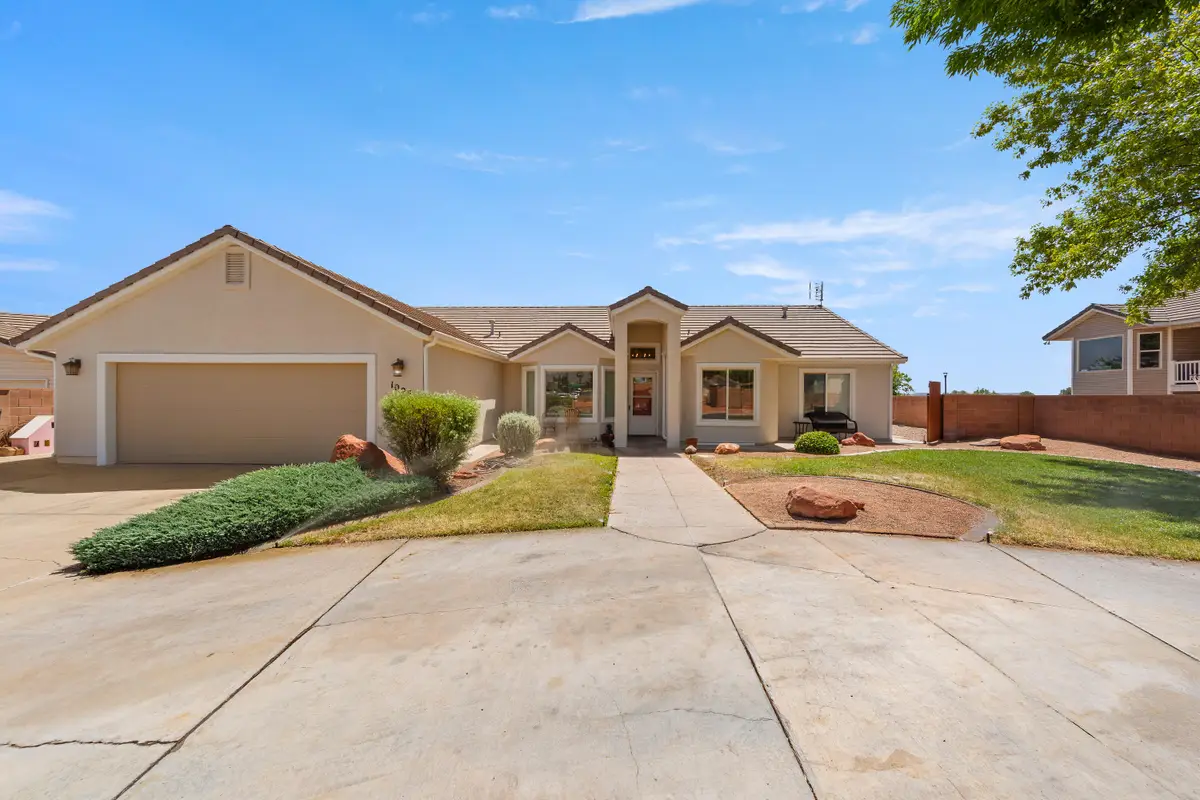 1025 S 375 St, Ivins, UT 84738 - #1