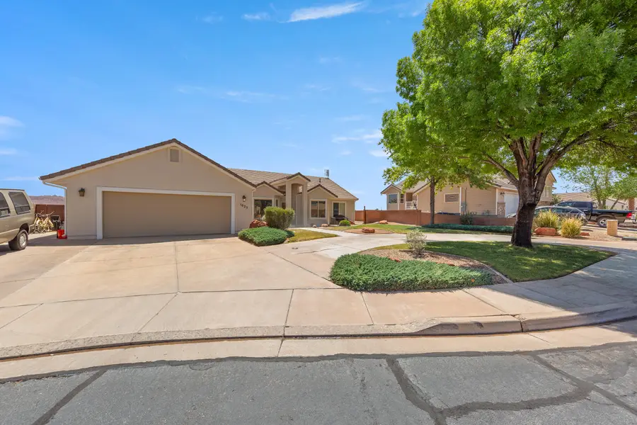 1025 S 375 St, Ivins, UT 84738 - #3