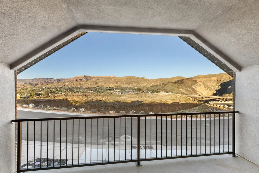 1023 N Falcon Ridge View, Hurricane, UT 84737 - #3