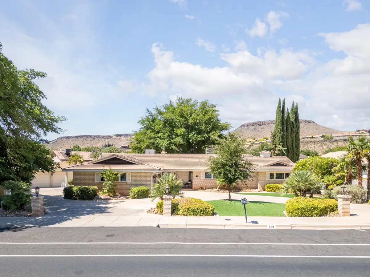 539 W Diagonal St, Saint George, UT 84770 - #1
