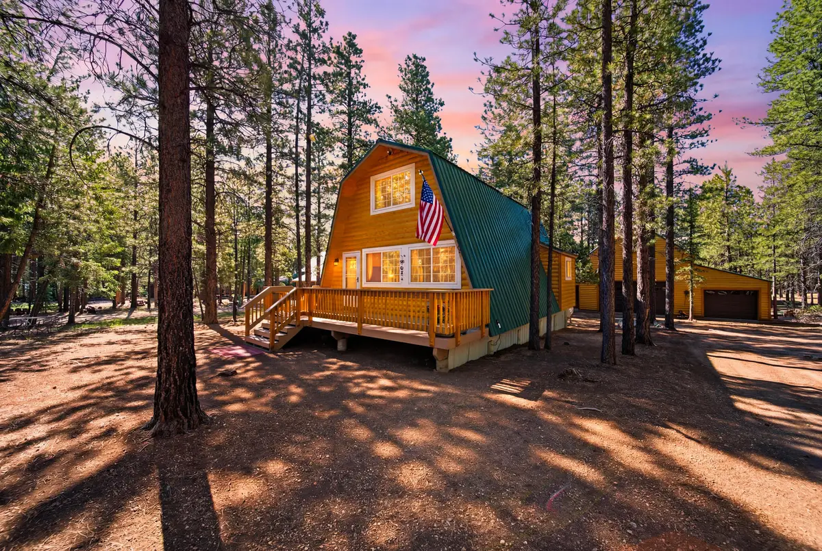 3320 E Rock Chuck Rd, Duck Creek Village, UT 84762 - #1