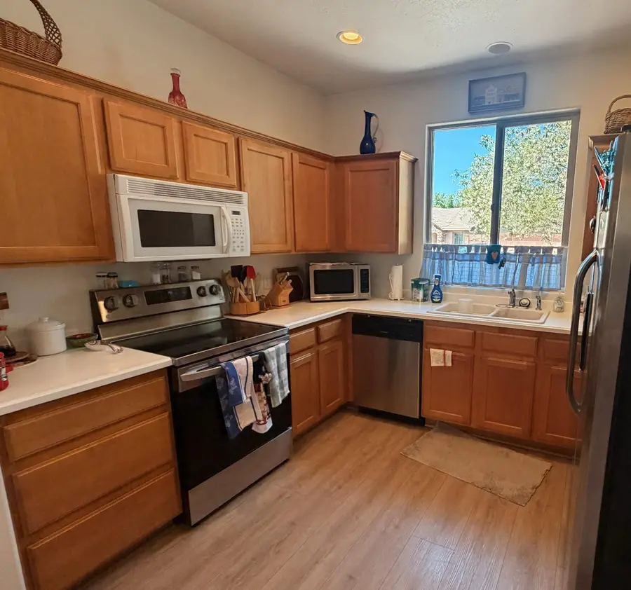912 N Echo Ln, Washington, UT 84780 - #2
